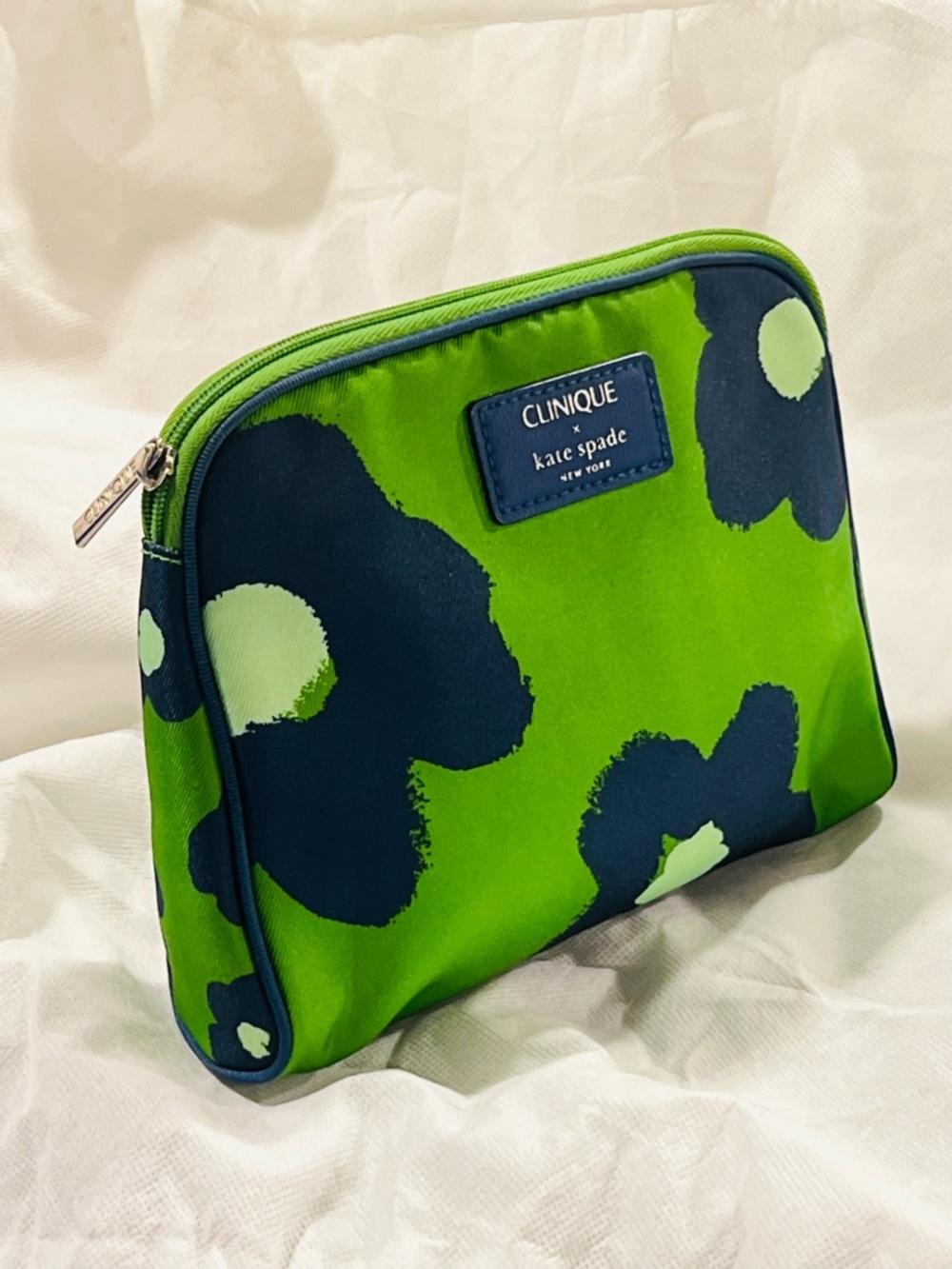 NWOT Kate Spade by Clinique Green & Navy Floral Cosmetic bag
